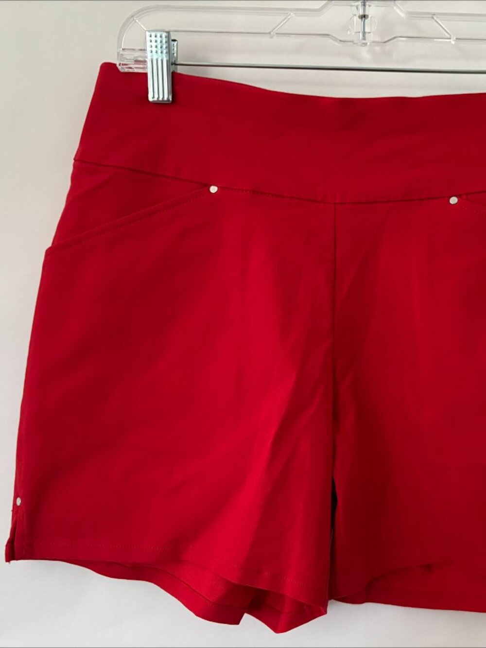 NWT INC International Concepts Red Mid-Rise Flat Front Shorts 5" Inseam Size 8 - Picture 1 of 8